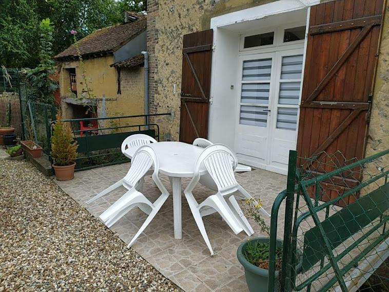 La Petite Venise Villa Longny les Villages Exterior photo